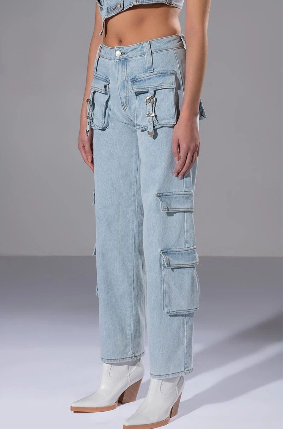 Denim * | For Real Buckle Detail Relaxed Fit Jeans Light Blue