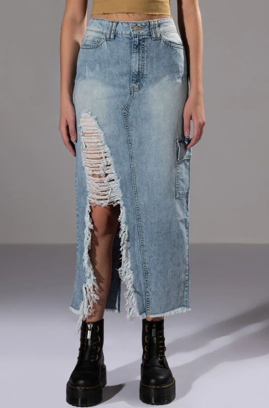 Denim * | Double Ohs Cargo Distressed Midi Skirt Light Blue Denim